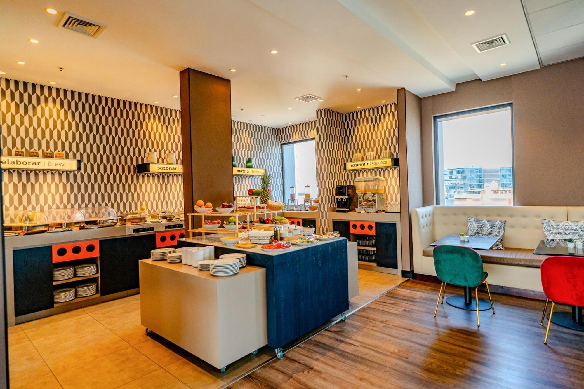 Hampton By Hilton Santiago Las Condes Exterior foto